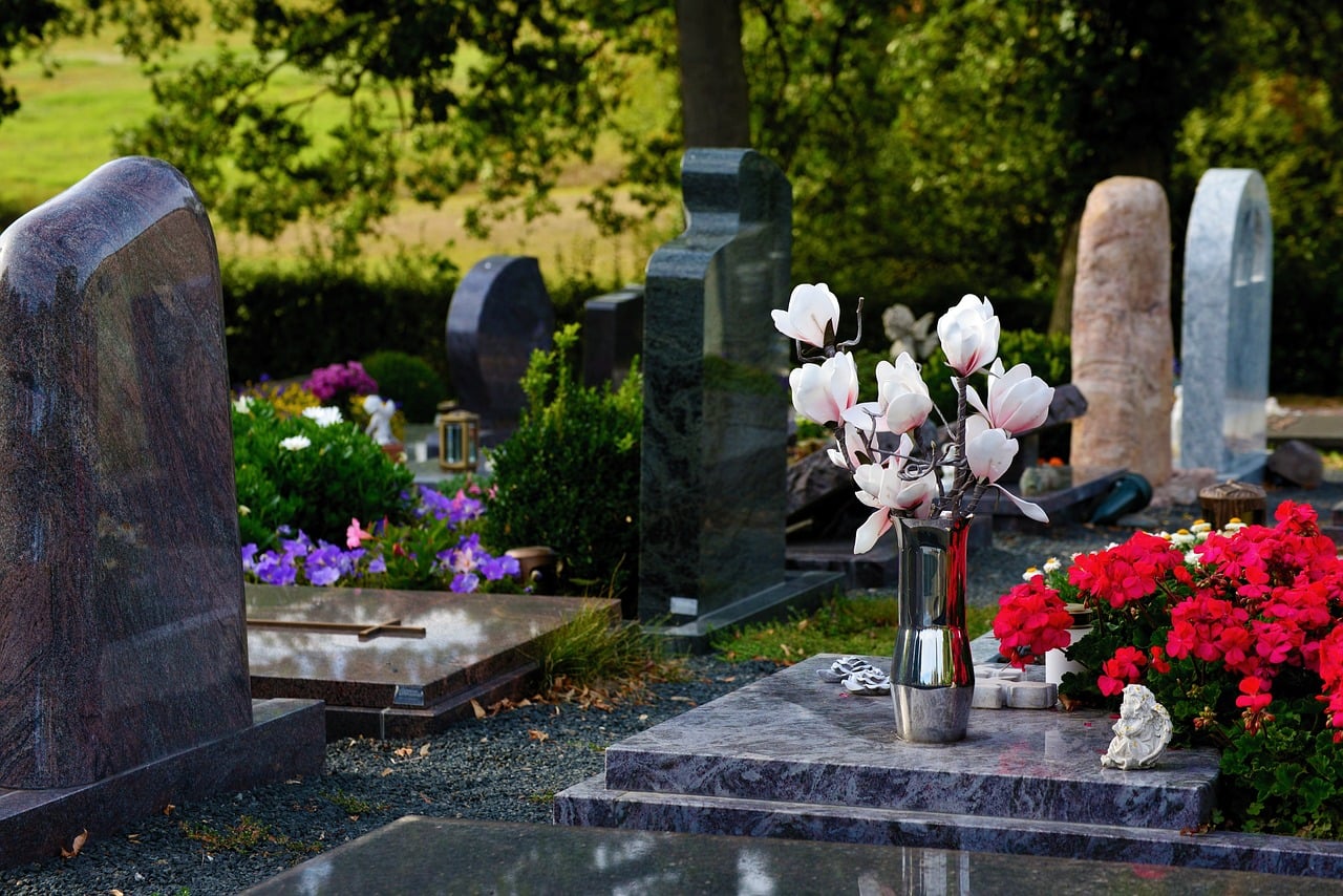 Titelbild Friedhof
